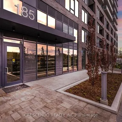 185, Deerfield, Central Newmarket, Newmarket