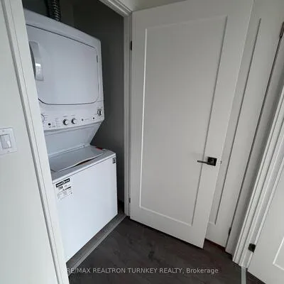 705, Davis, Huron Heights-Leslie Valley, Newmarket