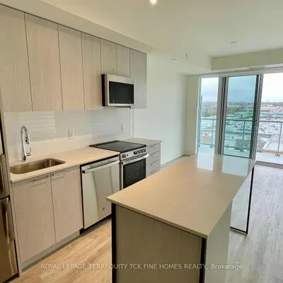 185, Deerfield, Central Newmarket, Newmarket