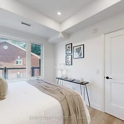 49,&nbsp;Charles, Central Newmarket, Newmarket