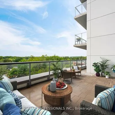 185, Deerfield, Central Newmarket, Newmarket