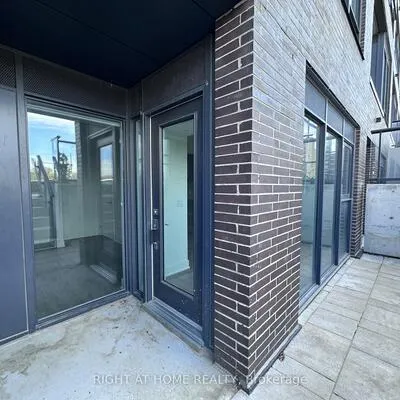 185, Deerfield, Central Newmarket, Newmarket