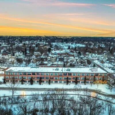 543, Timothy, Central Newmarket, Newmarket