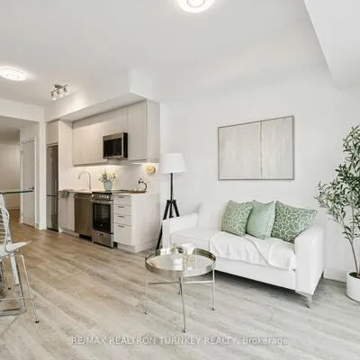 185,&nbsp;Deerfield, Central Newmarket, Newmarket