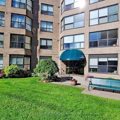 250,&nbsp;Davis, Central Newmarket, Newmarket