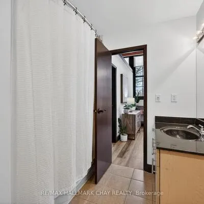 543,&nbsp;Timothy, Central Newmarket, Newmarket