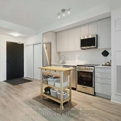 185,&nbsp;Deerfield, Central Newmarket, Newmarket