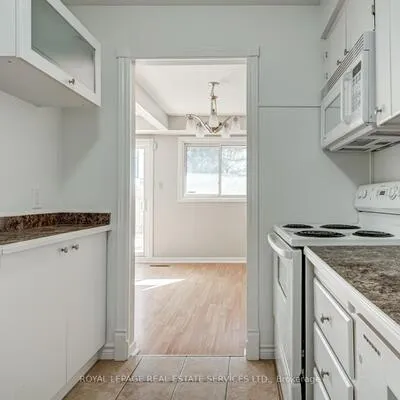 2411, Sovereign, 1001 - BR Bronte, Oakville