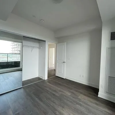 297,&nbsp;Oak Walk, 1015 - RO River Oaks, Oakville