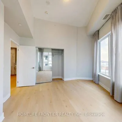297,&nbsp;Oak Walk, 1015 - RO River Oaks, Oakville