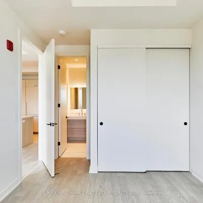 123,&nbsp;Maurice, 1002 - CO Central, Oakville