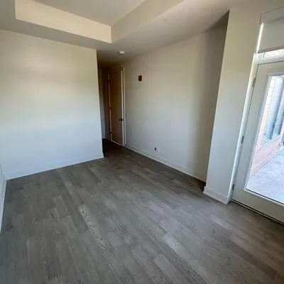 123,&nbsp;Maurice, 1002 - CO Central, Oakville