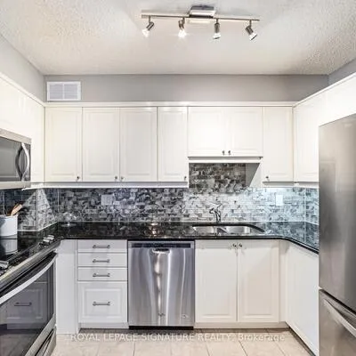 212,&nbsp;Kerr, 1002 - CO Central, Oakville