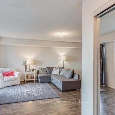 2450,&nbsp;Post, 1015 - RO River Oaks, Oakville