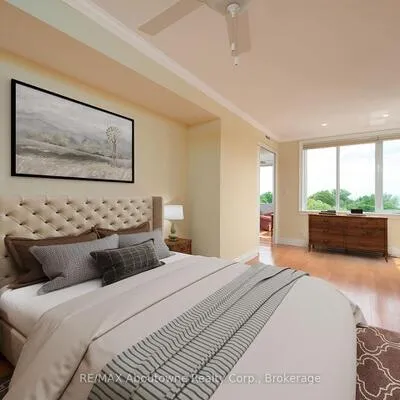 100,&nbsp;Lakeshore, 1013 - OO Old Oakville, Oakville