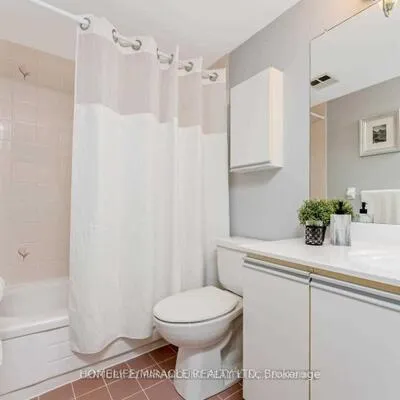 2199,&nbsp;Sixth, 1015 - RO River Oaks, Oakville