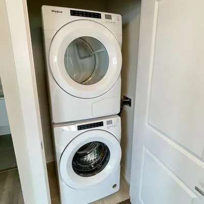 3200,&nbsp;William Coltson, 1010 - JM Joshua Meadows, Oakville