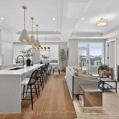 123,&nbsp;Maurice, 1002 - CO Central, Oakville