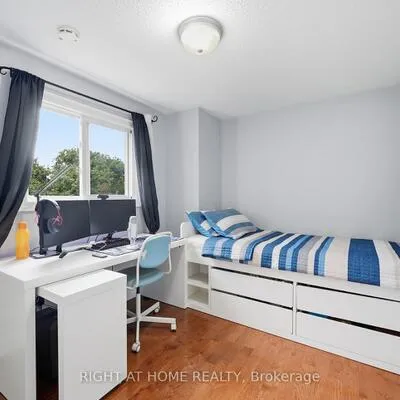 2272,&nbsp;Mowat, 1015 - RO River Oaks, Oakville