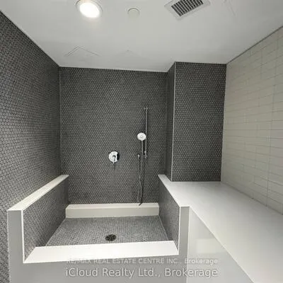 395,&nbsp;Dundas, 1008 - GO Glenorchy, Oakville