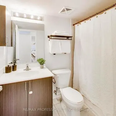2460,&nbsp;Post, 1015 - RO River Oaks, Oakville