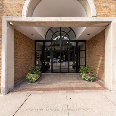221,&nbsp;Robinson, 1013 - OO Old Oakville, Oakville