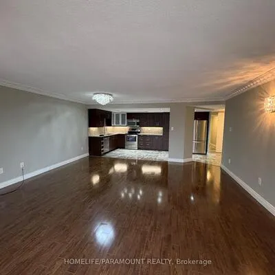 5, Weldrick, North Richvale, Richmond Hill