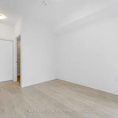 105,&nbsp;Oneida, Langstaff, Richmond Hill