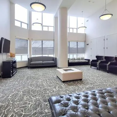 9017,&nbsp;Leslie, Beaver Creek Business Park, Richmond Hill