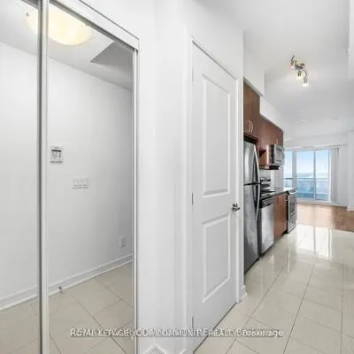 9201,&nbsp;YONGE, Langstaff, Richmond Hill