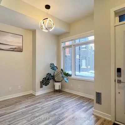 370,&nbsp;Red Maple, Langstaff, Richmond Hill