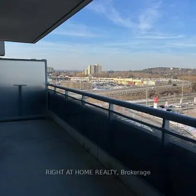 9205,&nbsp;Yonge, Langstaff, Richmond Hill