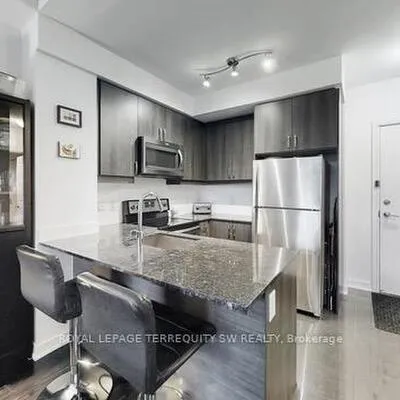 9205, Yonge, Langstaff, Richmond Hill