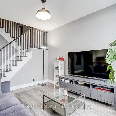 370,&nbsp;Highway 7, Doncrest, Richmond Hill