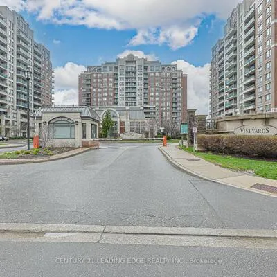 330,&nbsp;RED MAPLE, Langstaff, Richmond Hill