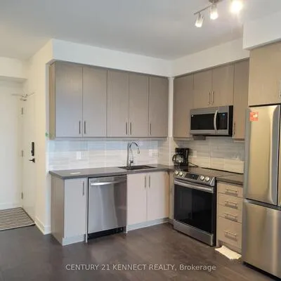 105,&nbsp;Oneida, Langstaff, Richmond Hill
