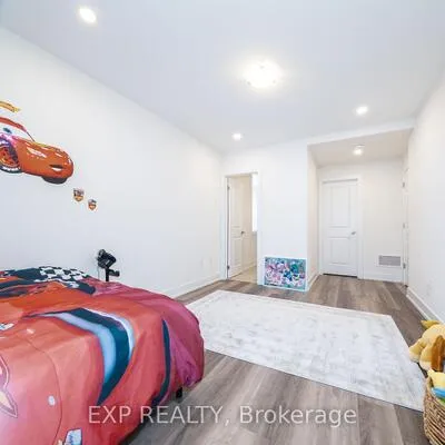 6,&nbsp;Sayers, Oak Ridges, Richmond Hill