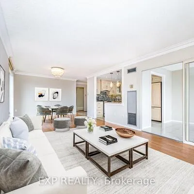 30,&nbsp;Harding, North Richvale, Richmond Hill