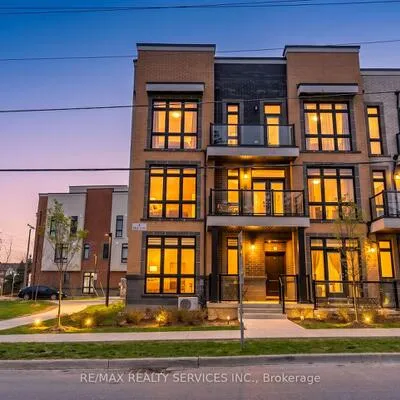 1,&nbsp;Bond, Oak Ridges, Richmond Hill