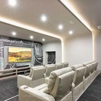 9205,&nbsp;Yonge, Langstaff, Richmond Hill