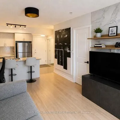 9205,&nbsp;Yonge, Langstaff, Richmond Hill