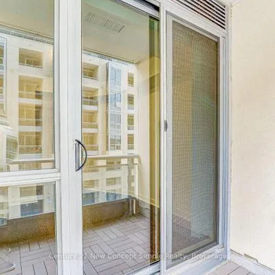 9205,&nbsp;Yonge, Langstaff, Richmond Hill