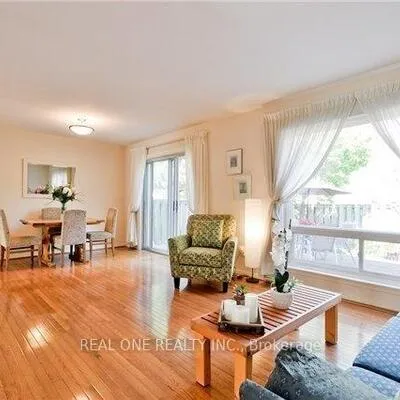 19,&nbsp;Liszt, Hillcrest Village, Toronto