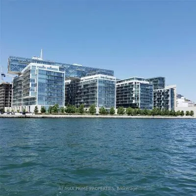 39,&nbsp;Queens, Waterfront Communities C8, Toronto
