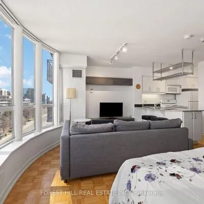 33,&nbsp;Sheppard, Willowdale East, Toronto