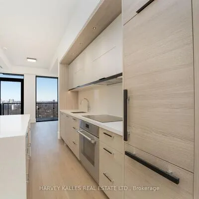 215,&nbsp;Lonsdale, Forest Hill South, Toronto