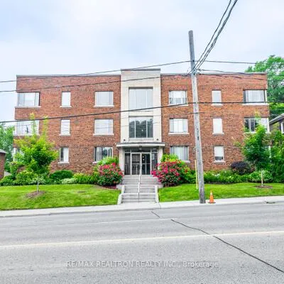 1840,&nbsp;Bathurst, Humewood-Cedarvale, Toronto