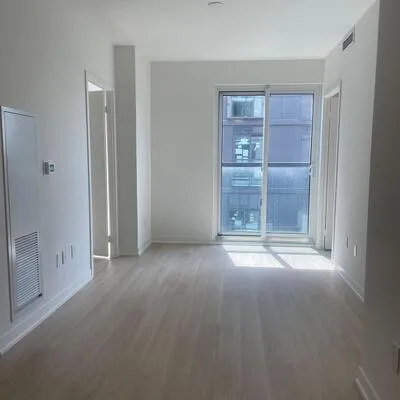 500,&nbsp;Wilson, Clanton Park, Toronto