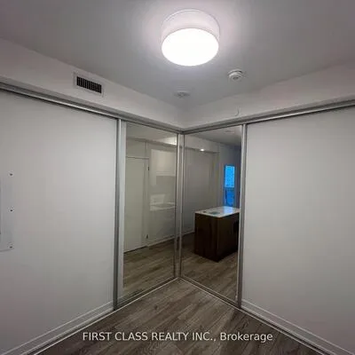 15,&nbsp;Holmes, Willowdale East, Toronto