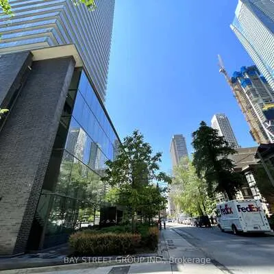 33,&nbsp;Charles, Church-Yonge Corridor, Toronto